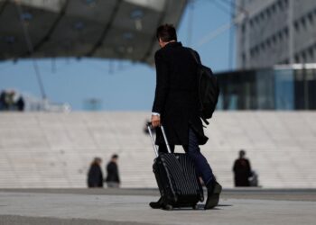 Most Europeans Unwilling To Take Pay Cut To Work Remotely, ECB Reports