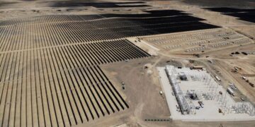 Report Shows U.S. Clean Energy Added 100,000 Jobs Last Year, Warns Growth Now At Risk