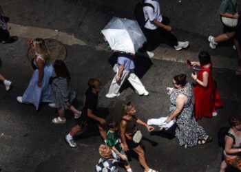 Rising Debt Weighs Heavily On U.S. Workers As Economic Anxiety Mounts, BofA Reports (1)