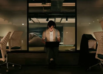 The Power Of Solitude Transforming Loneliness Into Workplace Strength