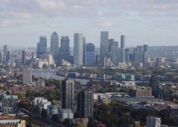 U.K. Firms Slash Hiring At Fastest Pace In Four Years, Bank Of England Reports