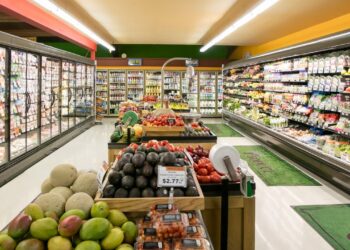 Walmart CEO Freezes Hiring, Says AI Will Reshape All 2.1 Million Employee Roles