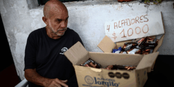 Argentina Pension Shortfalls Push Seniors Back Into Work, Protests