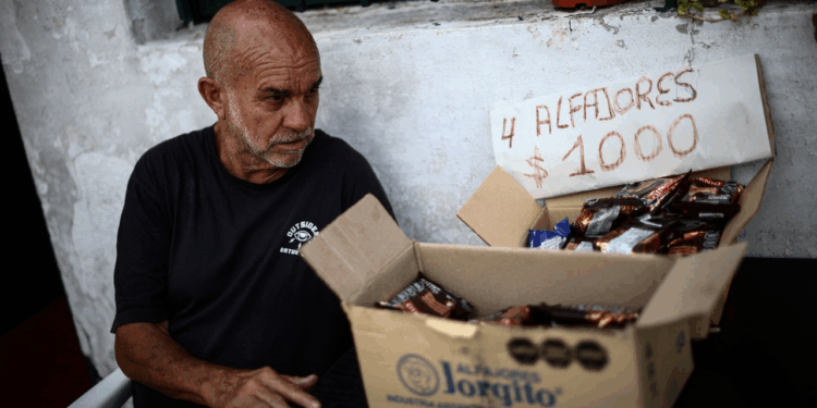 Argentina Pension Shortfalls Push Seniors Back Into Work, Protests