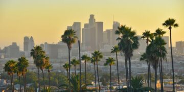 California Bans “Stay Or Pay” Contracts To Protect Workers