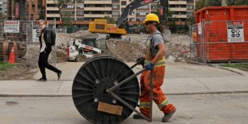 Canada Defies Expectations With September Employment Growth, But Youth Unemployment Hits 15-Year High