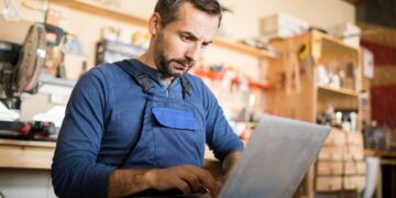 Google And U.S. Chamber Launch AI Training To Help Small Businesses Thrive