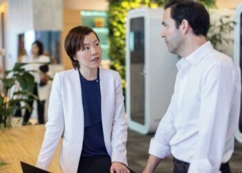 Half Your Workforce Is ‘Quiet Cracking’ — And No, AI Can’t Fix This $438B Problem