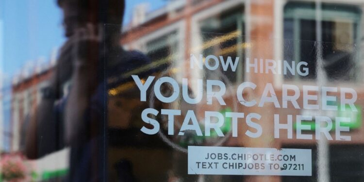 Job Market Anxiety Rises as Workers Weigh Future Employment Risks