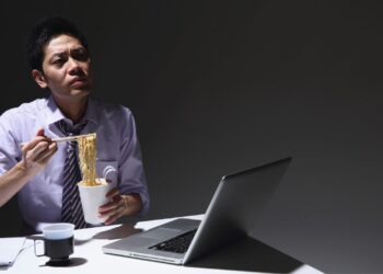 Skipping Lunch Is Costing Hangry Workers More Than Just A Meal (1)