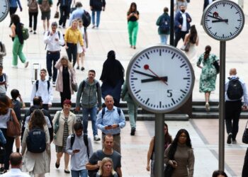 U.K. Businesses Report Weakest Hiring Intentions Since 2020, Survey Shows