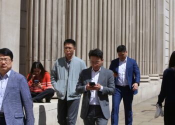 U.K. Hiring Slump Shows Signs Of Bottoming As Wage Growth Cools