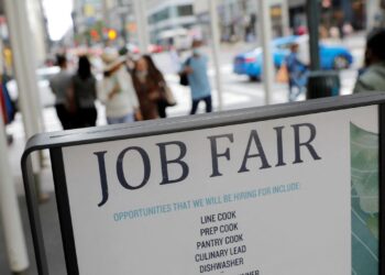 U.S. Jobless Claims Decline, But Weak Labor Demand Persists