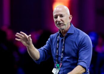 U.S. Senator Bernie Sanders Demands Bezos Address Job Losses From Amazon’s AI Push