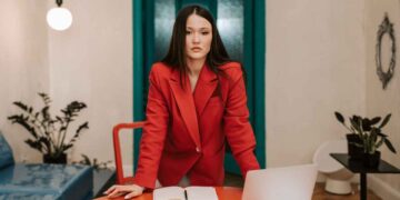 Your Leadership Blindspots Are Bigger Than You Think, Here's How To Fix Them Before Your Team Revolts