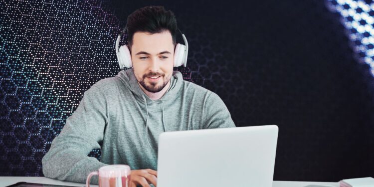 7 Proven Ways To Improve Hybrid Work Performance, Backed By JLL Research