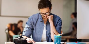 7 Simple Habits To Reclaim Your Focus And Stop Sabotaging Your Performance At Work