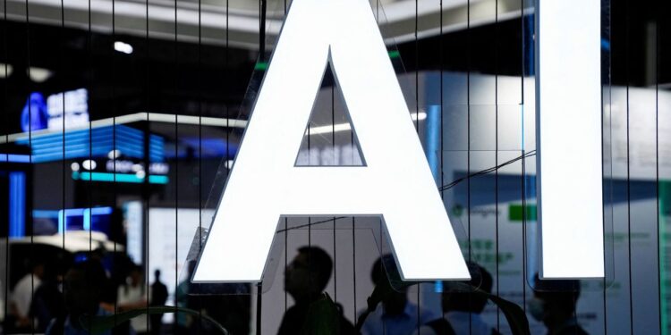 AI Investment Surge Mirrors Past Market Bubbles, Experts Warn