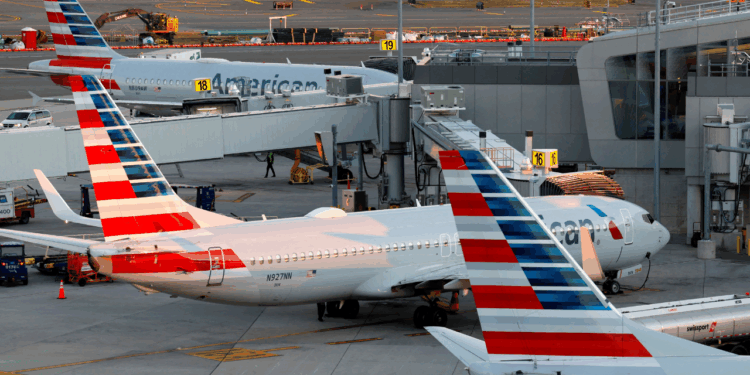 American Airlines Cuts Management Roles At Fort Worth Headquarters, Joining Industry Trend