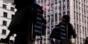 Cooling Equity Inflows Reveal Labor Market Jitters As Investors Reassess AI And Tech