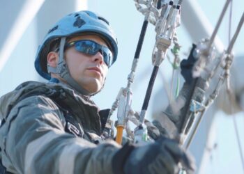 Here Are The Top 12 Entry-Level Jobs That AI Can’t Replace