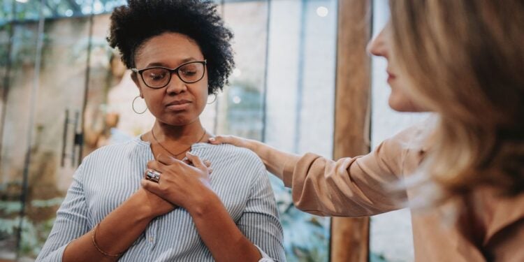 Leadership Expert Explains Why AI Can’t Save Teams From Bad Bosses — But EI Might