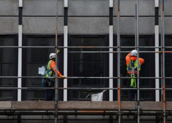 U.K. Approves 4.1% Minimum Wage Increase For 2026