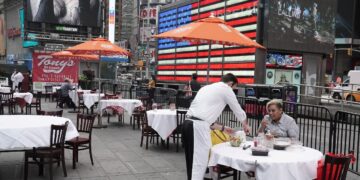 U.S. Holiday Hiring Outlook Weakens As Retail Job Postings Fall 16%, Indeed Reports