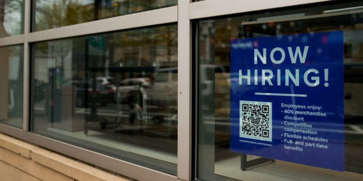 ‘No Hire, No Fire’ Economy Keeps U.S. Layoffs Low, But Job Opportunities Lag