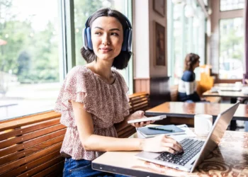 Remote Work Is Now A Privilege Reserved For Only Top Talent, Claims CEO Of World’s Largest Recruiting Firm