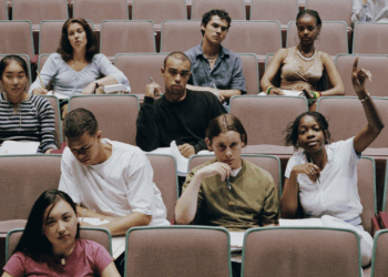 AI Sparks Critical Thinking Crisis Executives Warn Of Talent Pipeline Collapse