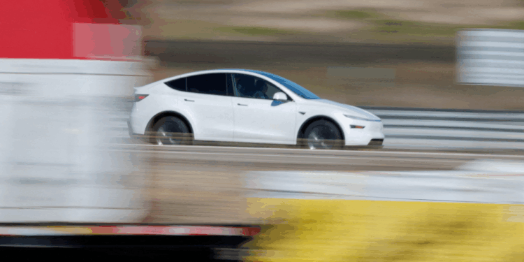 AI To Be Minimal Part Of The Future Of Work In The Automotive Industry, Gartner Predicts