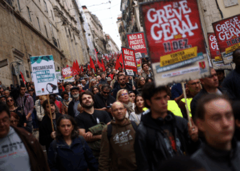 Portugal Rocked By First General Strike In A Decade As Workers Protest Labor Reforms
