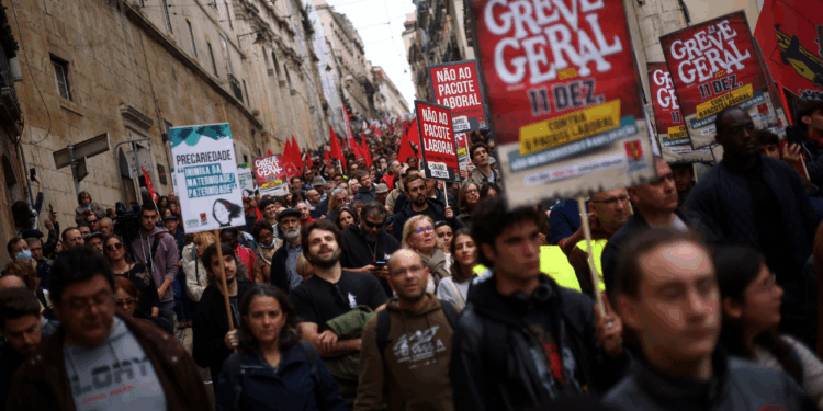 Portugal Rocked By First General Strike In A Decade As Workers Protest Labor Reforms