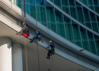 Lower-Paid Workers Face Harshest Reskilling Pressure, Study Shows