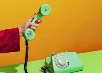 How To Communicate Gen AI Change So Employees Listen, Engage, And Actually Adopt