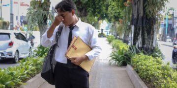 Job Seekers Report Spending Hundreds On Travel, Attire, And Prep To Land A Single Interview