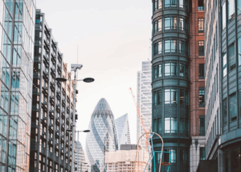 London to Lose Half of Its Offices by 2030 Amid Surging Demand