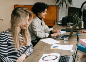 New Report Reveals Widening Ambition Gap For Women In Corporate America