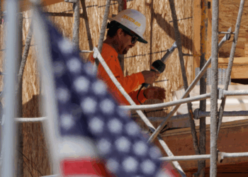 U.S. Labor Costs Rise Less Than Expected As Wage Growth Cools