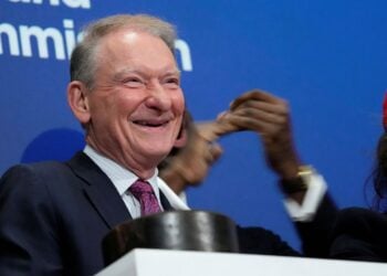 U.S. SEC Moves To Loosen Executive Pay Disclosure Rules As CEO Compensation Hits New Highs