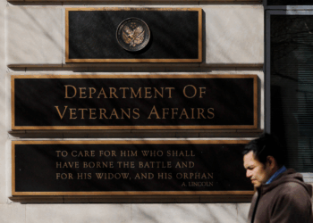 Veterans Affairs to Scrap 25,000 Open Roles