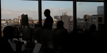 Gen Z Fears AI’s Impact More Than Boomers, Randstad Data Shows