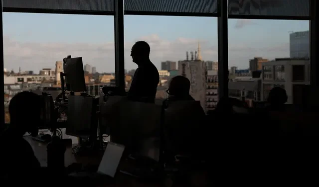 Gen Z Fears AI’s Impact More Than Boomers, Randstad Data Shows