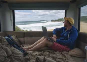 Flexible Hours Are The New Frontline In RTO Wars, JLL Report Shows