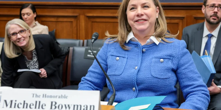 Fed Warns Fragile U.S. Job Market Could Deteriorate Quickly