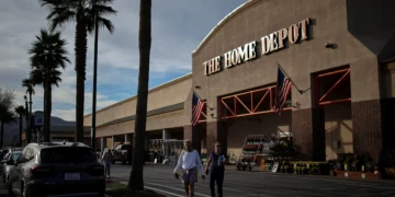 Home Depot Axes 800 Jobs, Tightens Grip On Corporate Workforce With 5-Day RTO Mandate