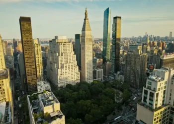 Convene Acquires Coworking Brand NeueHouse Following Bankruptcy Filing