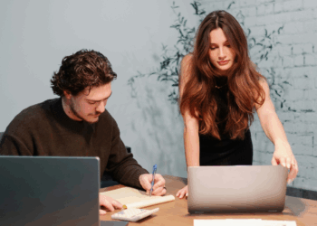 Generational AI Divide Is Costing U.S. Sales Teams $56 Billion A Year, New Report Finds