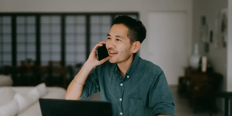 Hybrid Workers Make Up to 12% More Than Their In-Office Counterparts